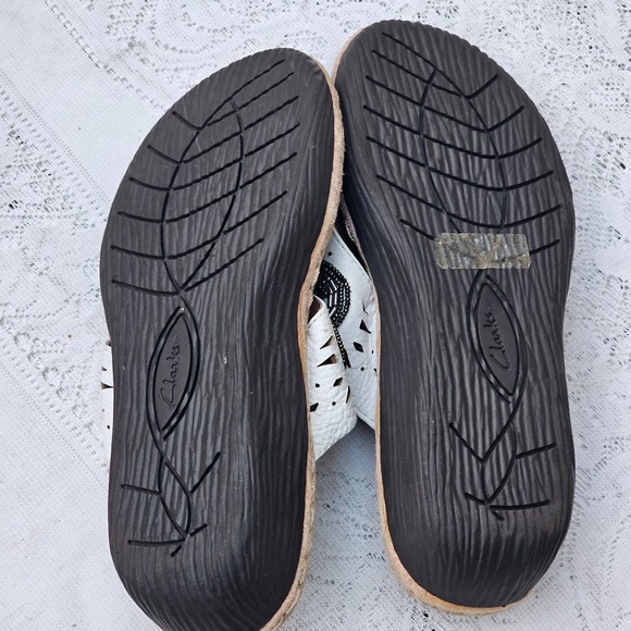 Softspots Womens 9.5 M Slingback Heels Tan Black Snake Print Wedge - Picture 4 of 6